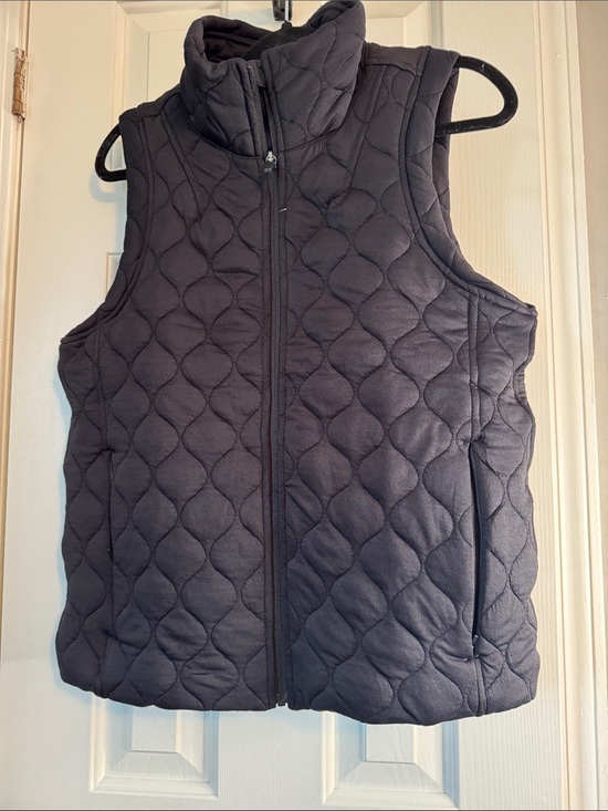 Kirkland Signature Jackets & Blazers - Kirkland Signature Black Quilted Vest with Red Logo Tag (27)